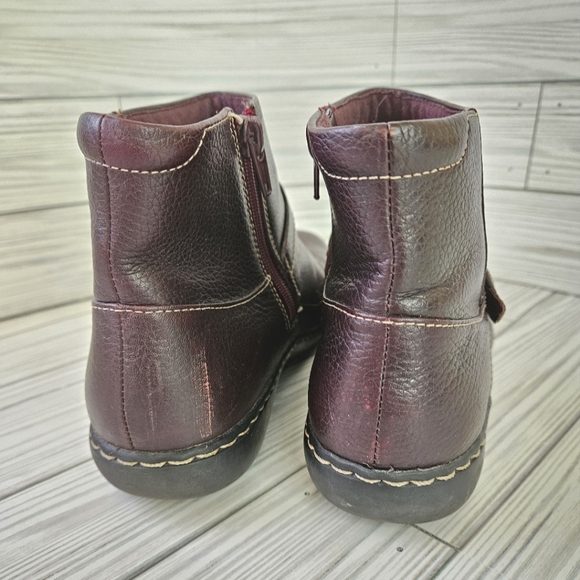Clarks Collection Leather Ankle Boots in Ashland Pine Burgundy Size 8.5 - Picture 6 of 11